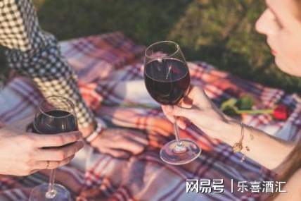 南宫NG28三个红酒误区你都知道吗？乐喜酒汇进口红酒连锁加盟启动(图3)